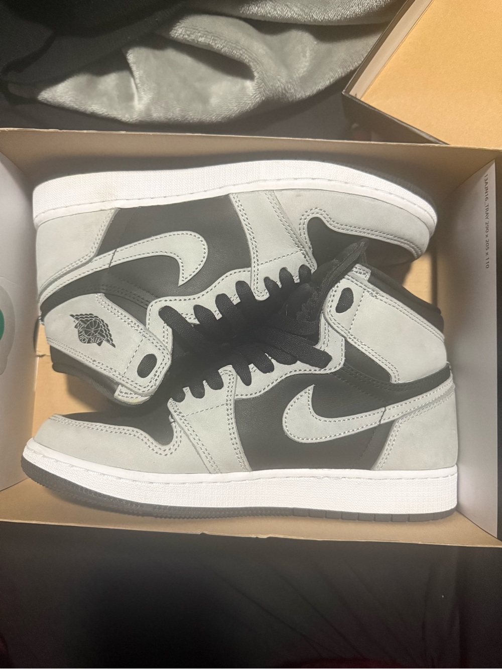 Jordan Retro High-Top Sneakers - Black and Light Gray